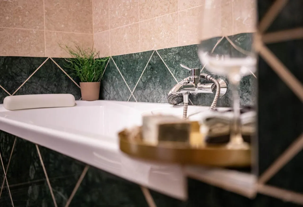 Apartment Free Parking! Soho Budapest 101, 4 Ppl, Ac, Superfast Wifi, Tv Hungary
