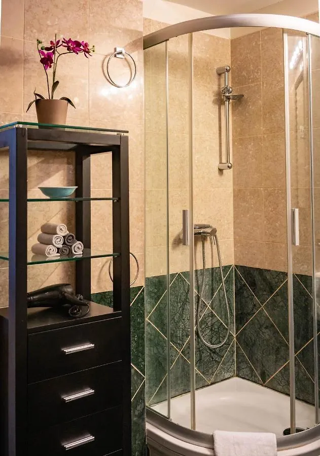 Free Parking! Soho Budapest 101, 4 Ppl, Ac, Superfast Wifi, Tv