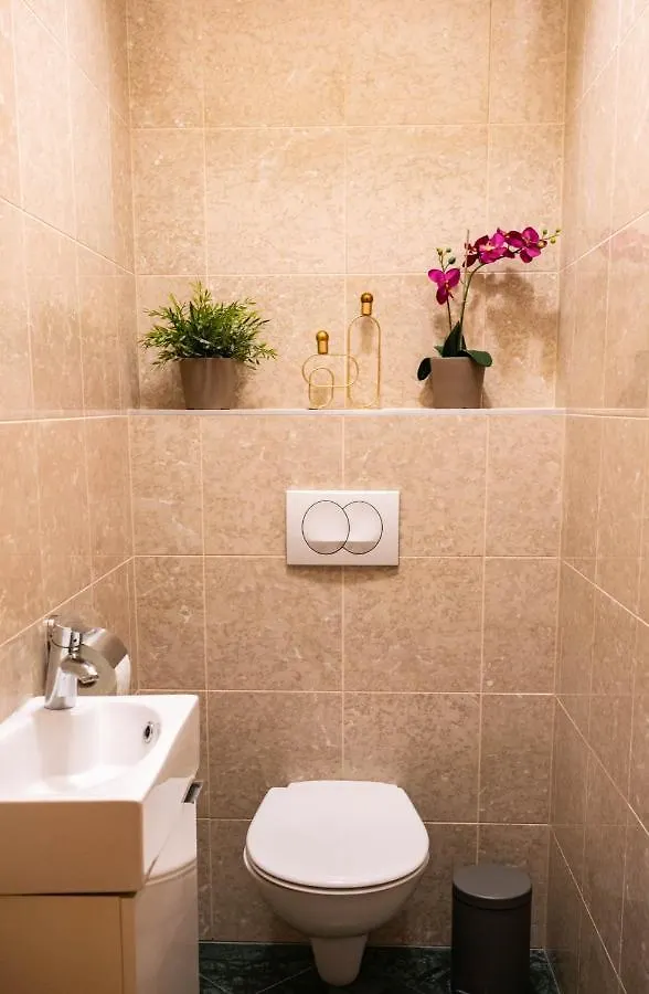 Free Parking! Soho Budapest 101, 4 Ppl, Ac, Superfast Wifi, Tv Apartment