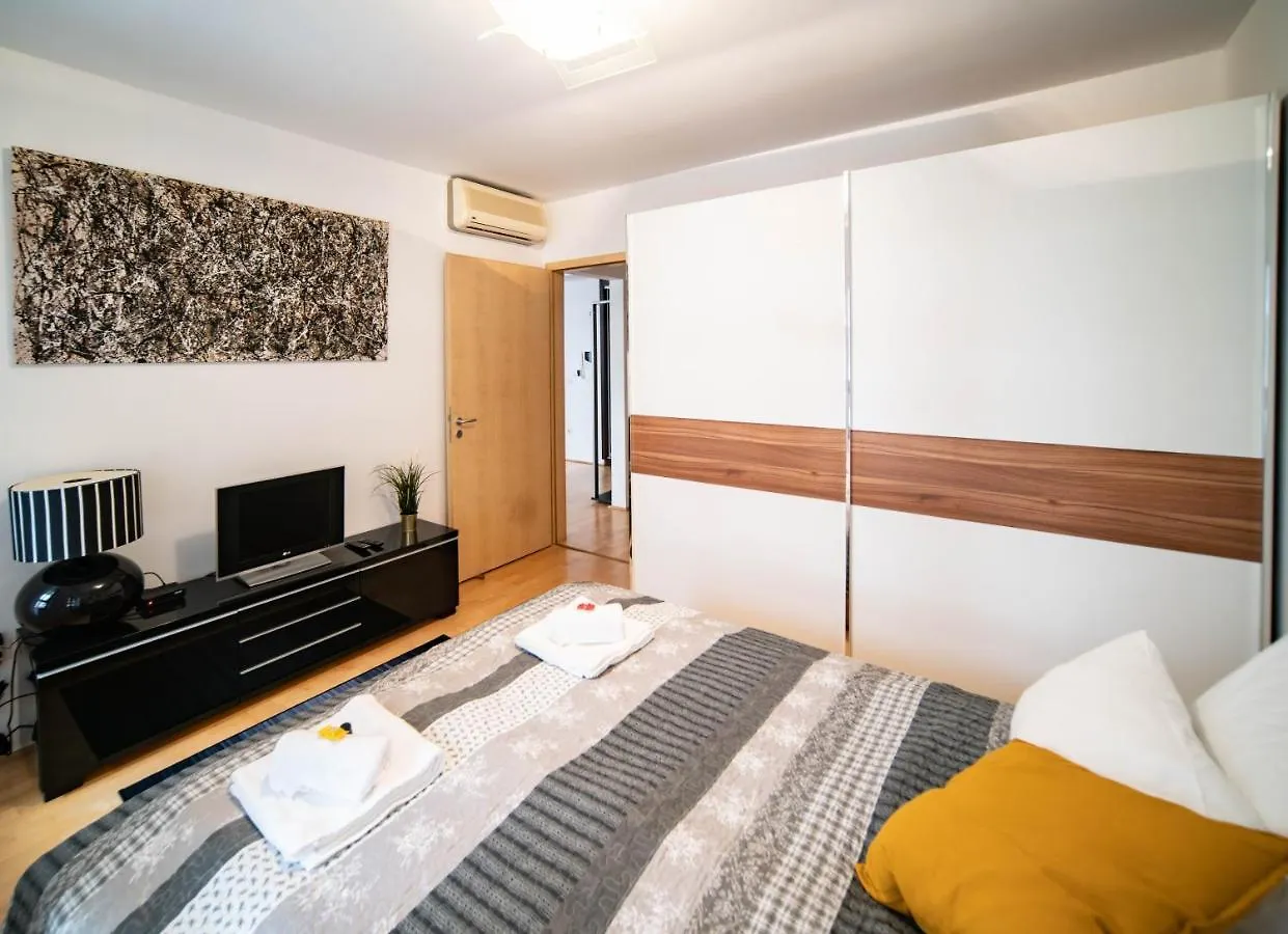 Apartment Free Parking! Soho Budapest 101, 4 Ppl, Ac, Superfast Wifi, Tv